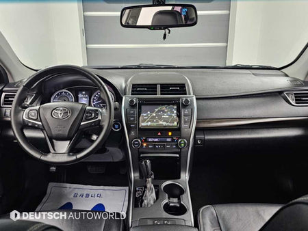 Toyota Camry — photo 07