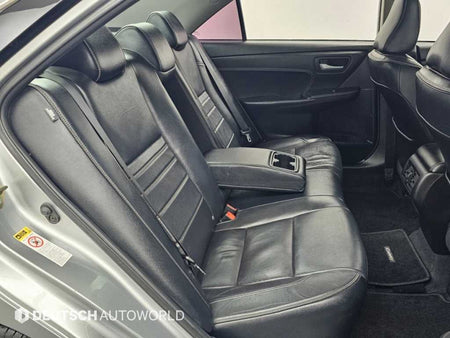 Toyota Camry — photo 12