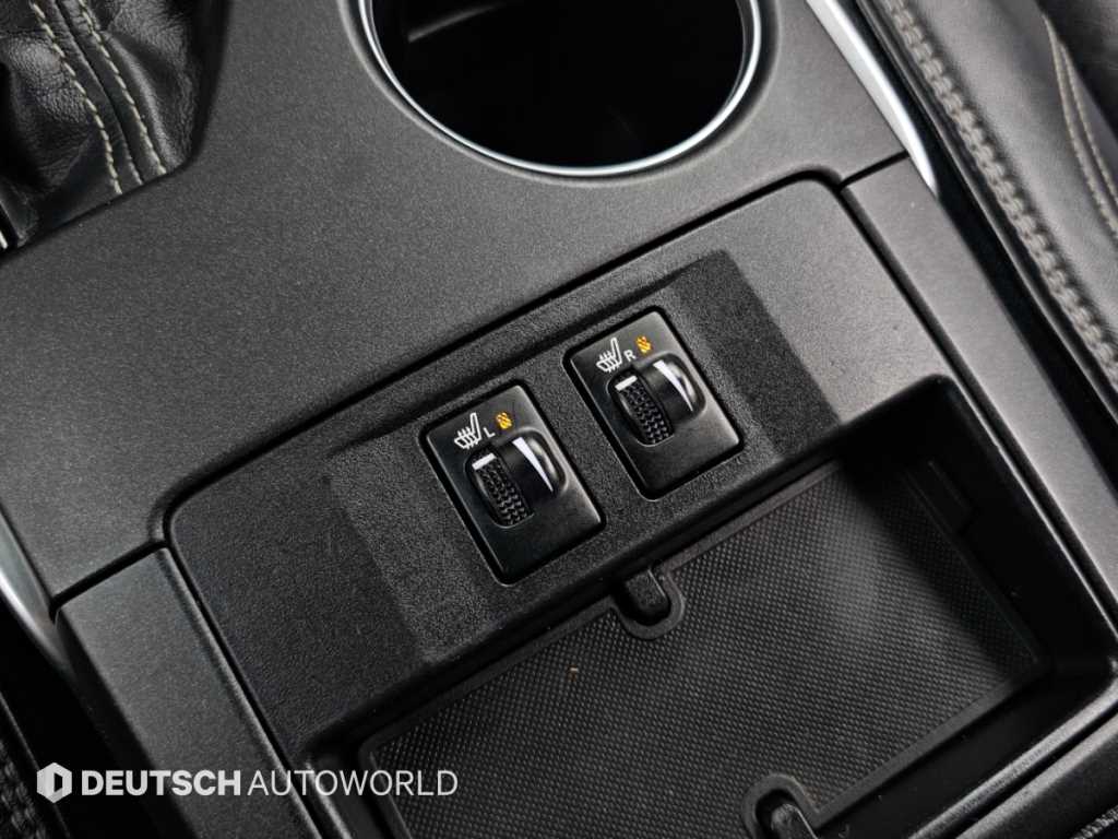 Toyota Camry — photo 17