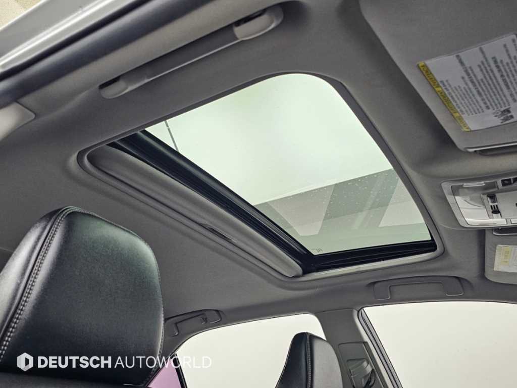 Toyota Camry — photo 18