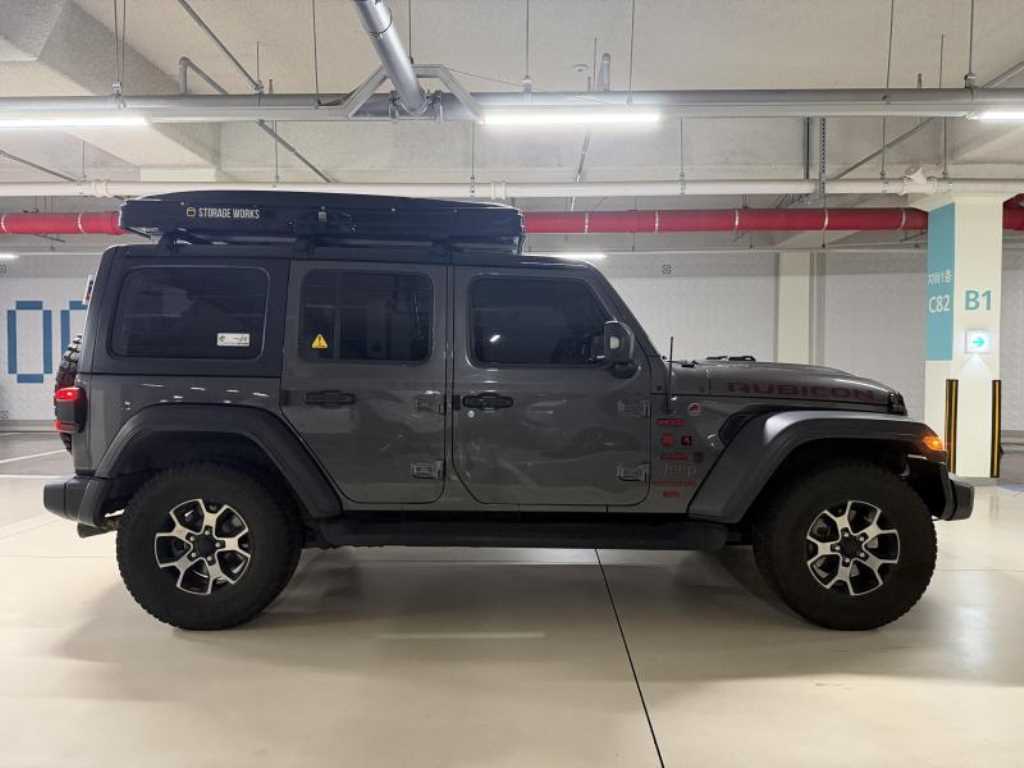 Jeep Wrangler — photo 05