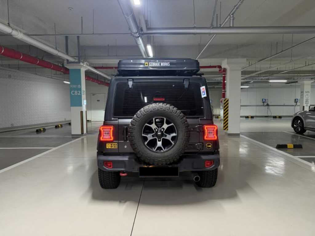 Jeep Wrangler — photo 06