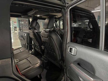 Jeep Wrangler — photo 08
