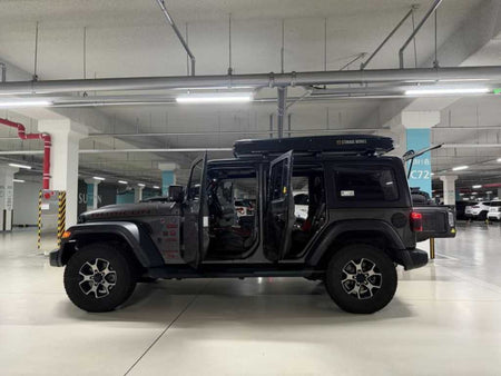 Jeep Wrangler — photo 11
