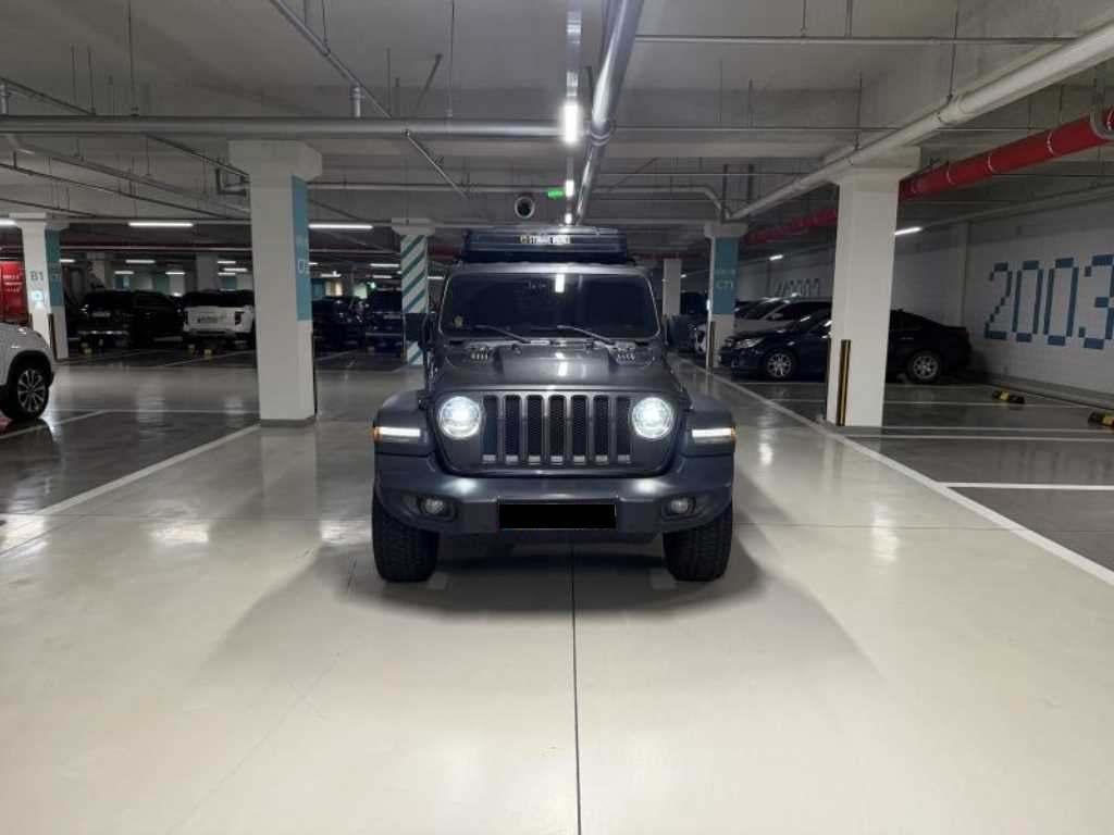 Jeep Wrangler — photo 15