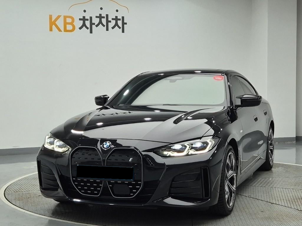 BMW i4 — photo 01