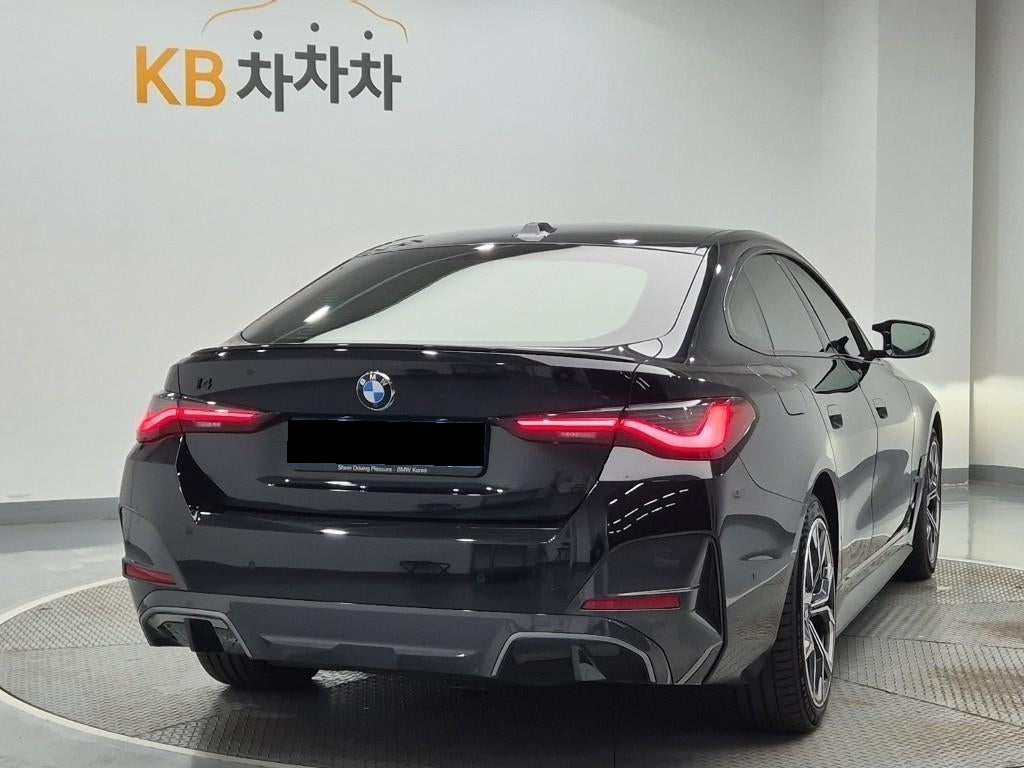 BMW i4 — photo 03
