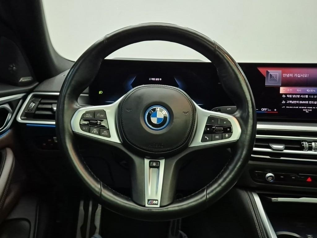 BMW i4 — photo 09