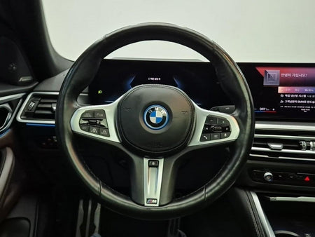 BMW i4 — photo 09