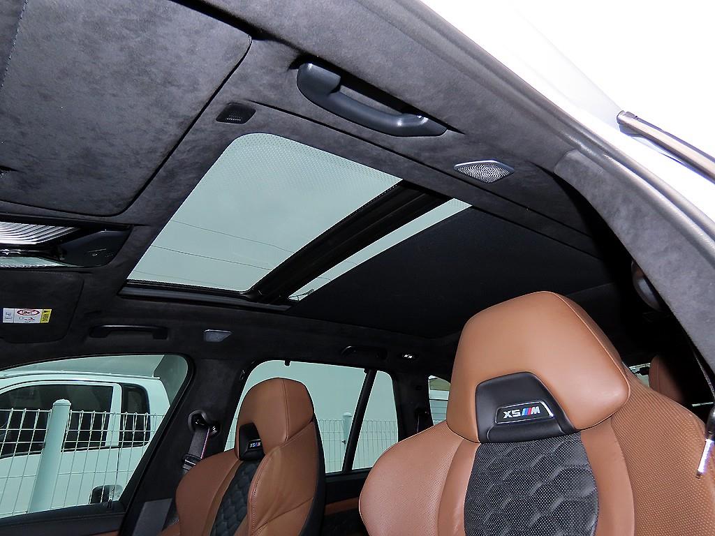 BMW X5M — photo 16