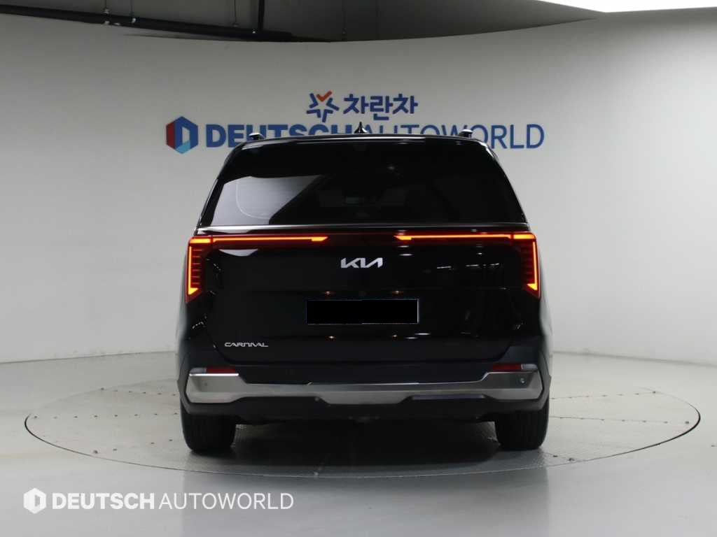 Kia Carnival — photo 04