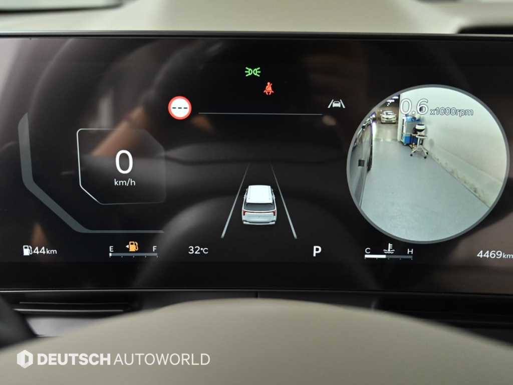 Kia Carnival — photo 08