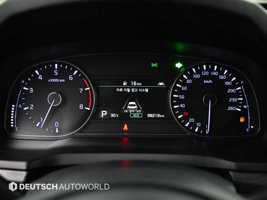 Kia K7 — photo 08