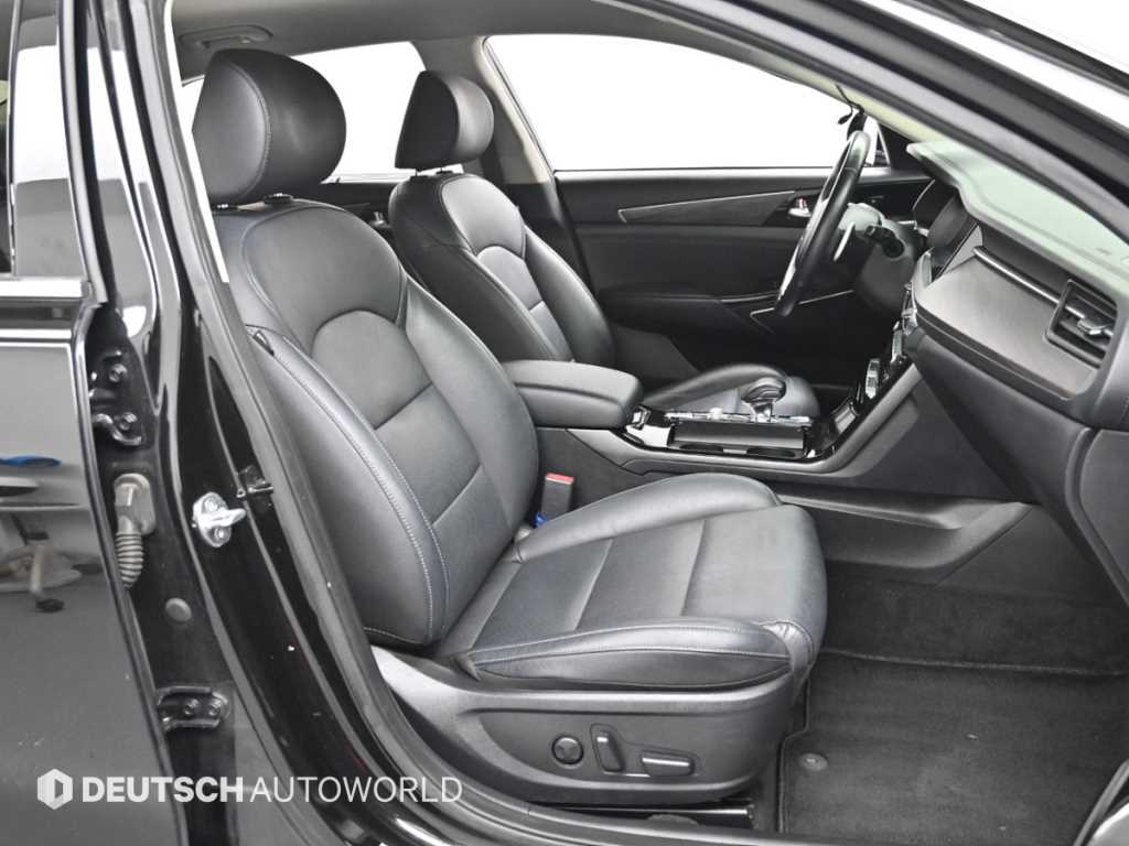 Kia K7 — photo 10