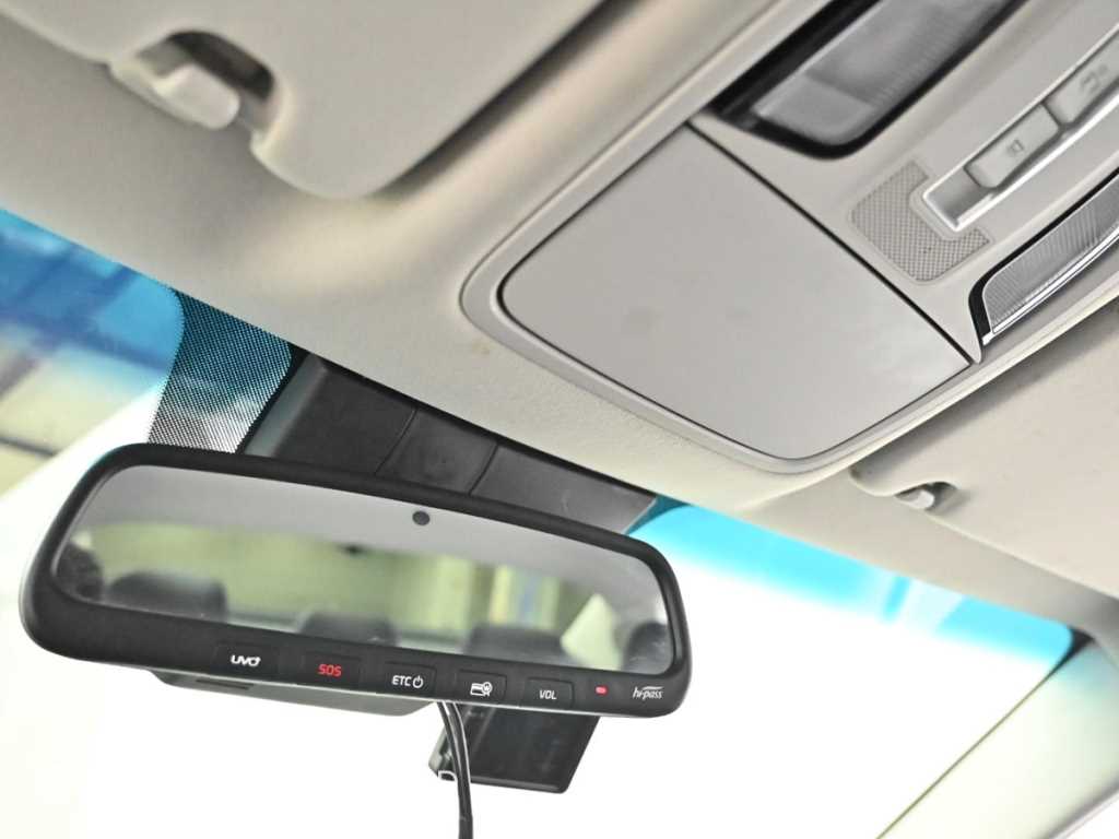 Kia K7 — photo 18