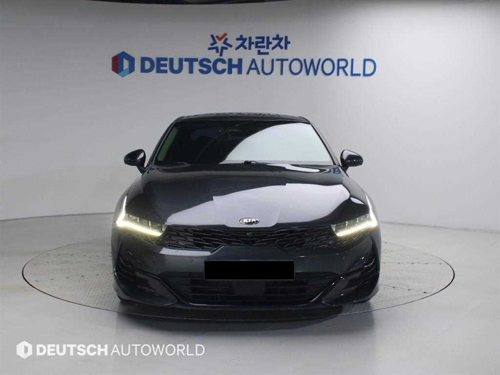 Kia K5 — photo 03