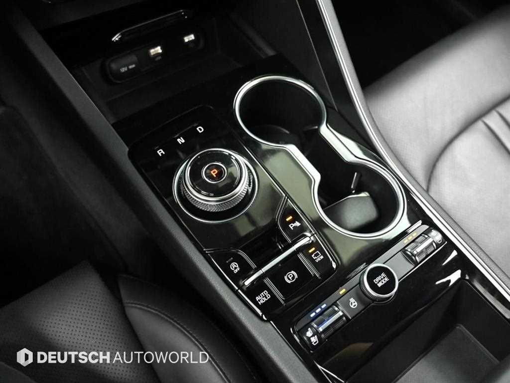 Kia K5 — photo 09