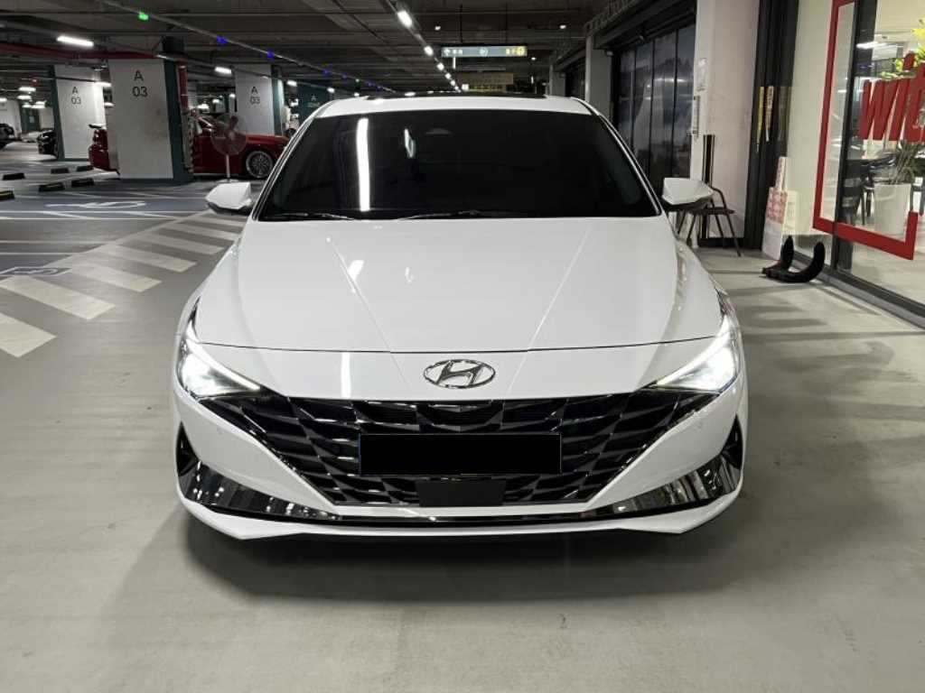 Hyundai Avante — photo 01