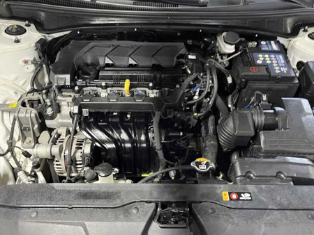 Hyundai Avante — photo 16