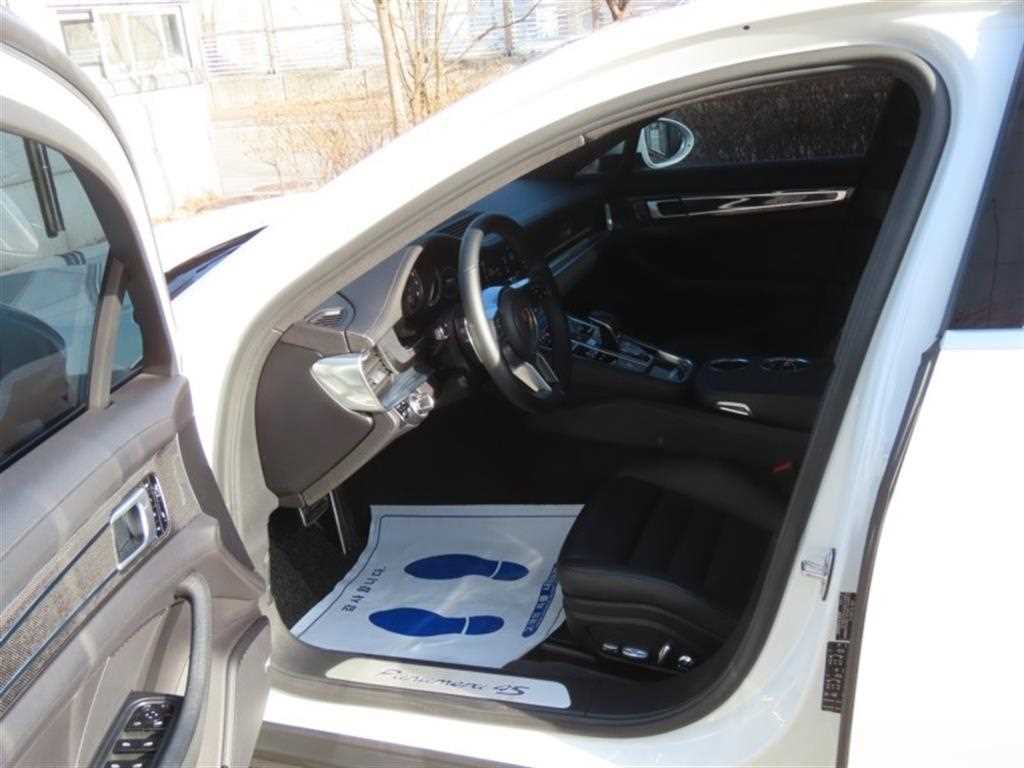 Porsche Panamera — photo 12