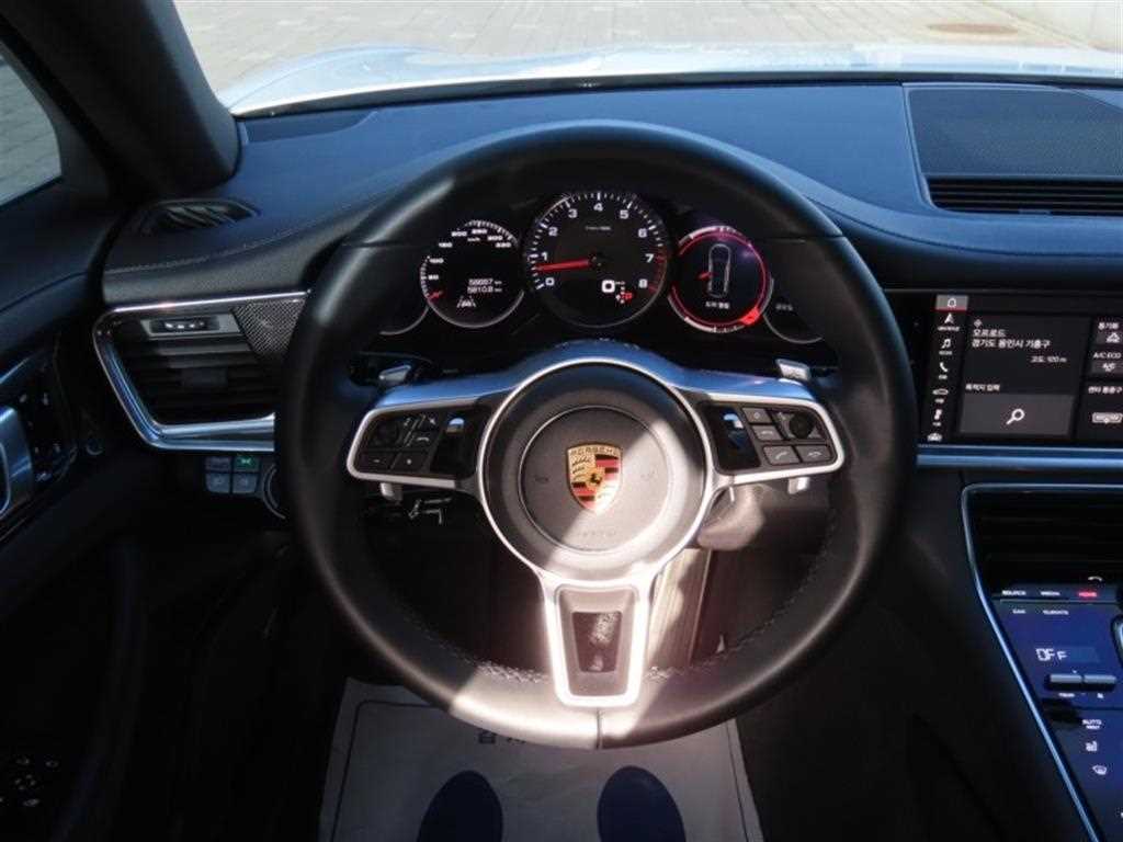 Porsche Panamera — photo 15