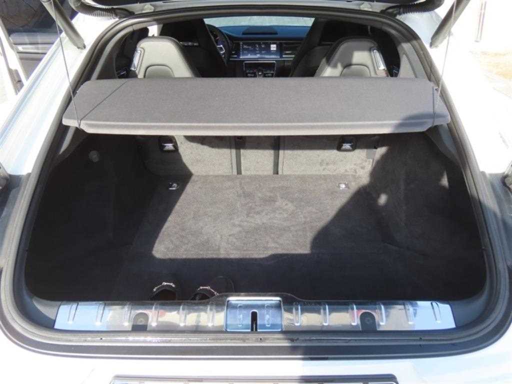 Porsche Panamera — photo 18
