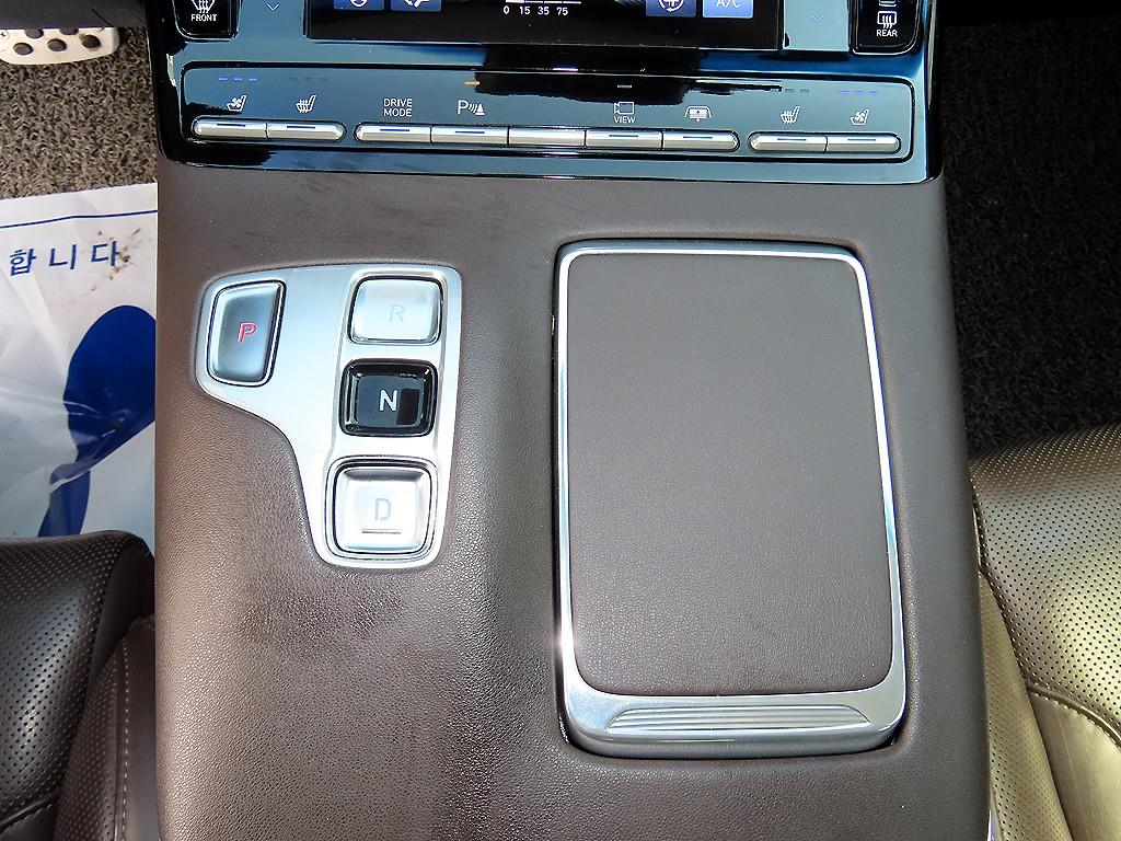 Hyundai Grandeur — photo 11