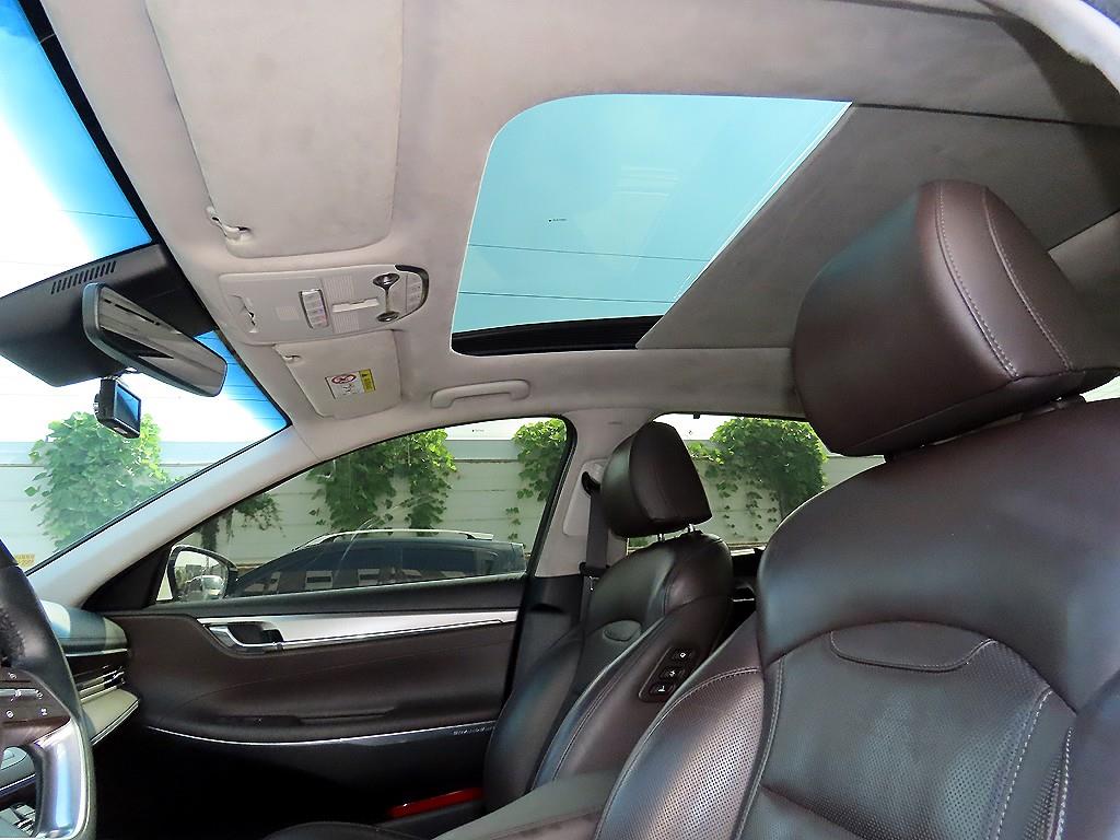 Hyundai Grandeur — photo 16
