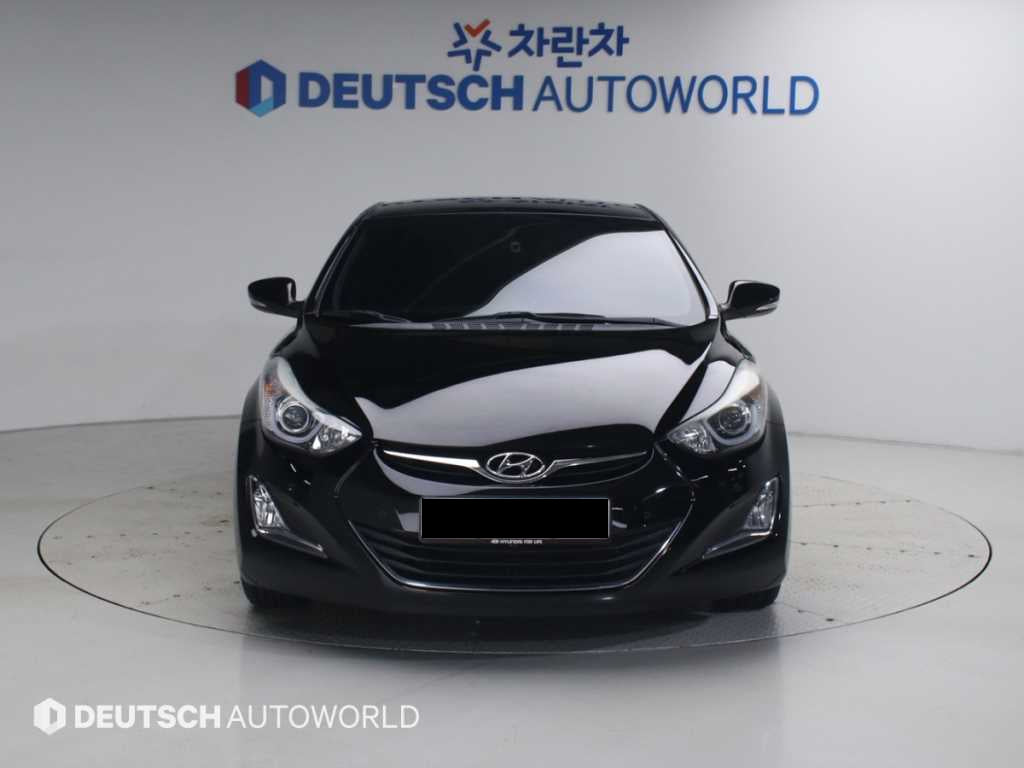 Hyundai Avante — photo 03