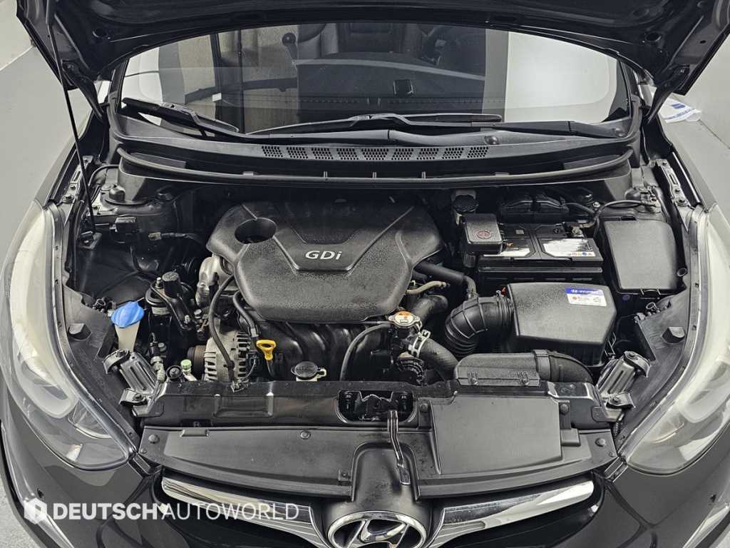 Hyundai Avante — photo 07