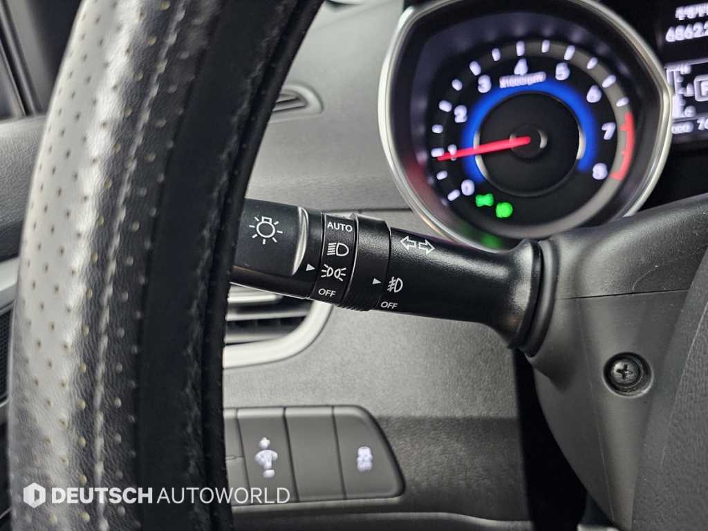 Hyundai Avante — photo 14