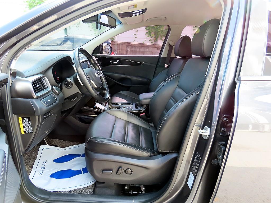 Kia Sorento — photo 05