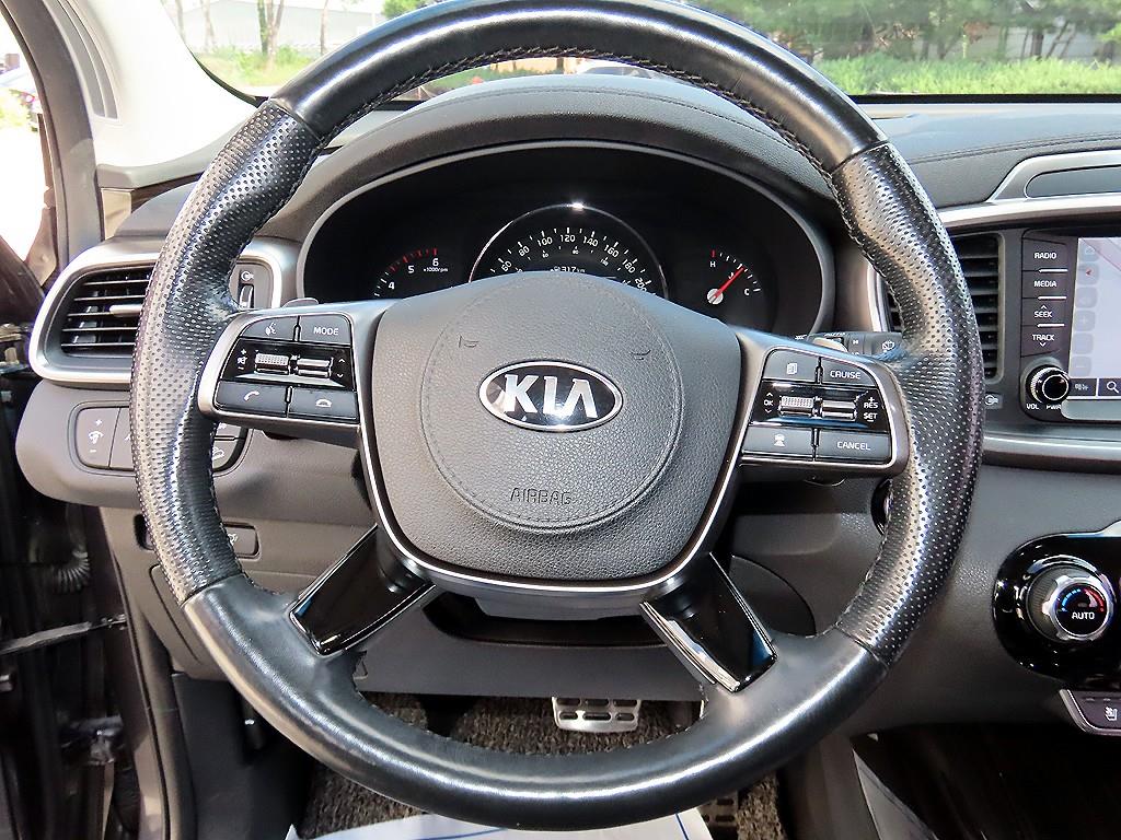 Kia Sorento — photo 08