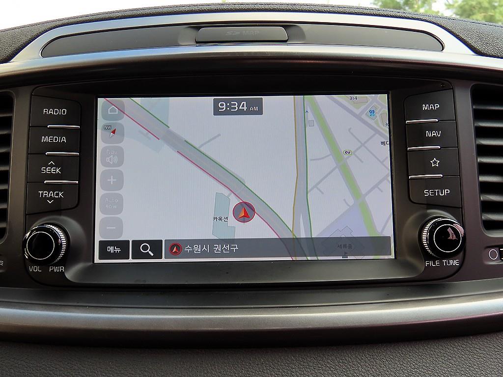 Kia Sorento — photo 14