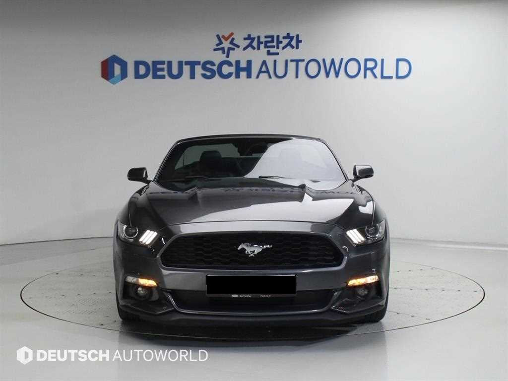 Ford Mustang — photo 01