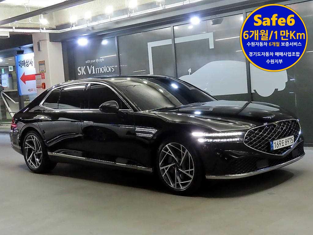 Genesis G90 — photo 01