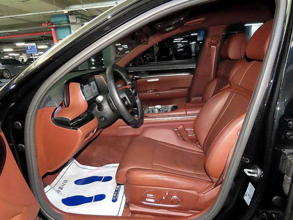 Genesis G90 — photo 06