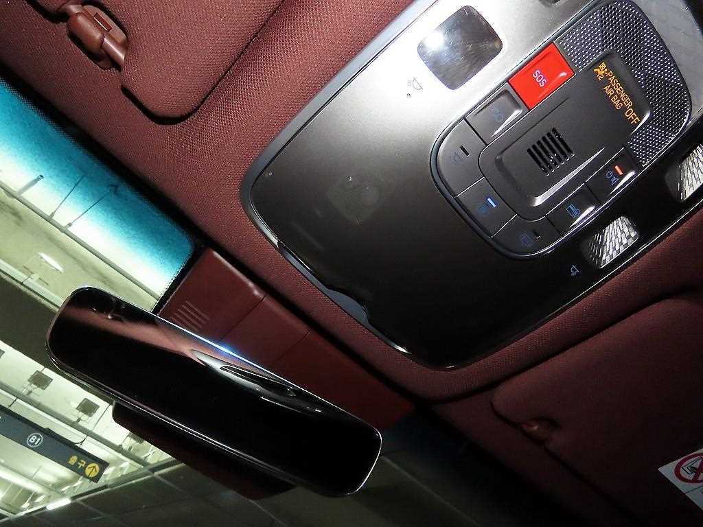 Genesis G90 — photo 15