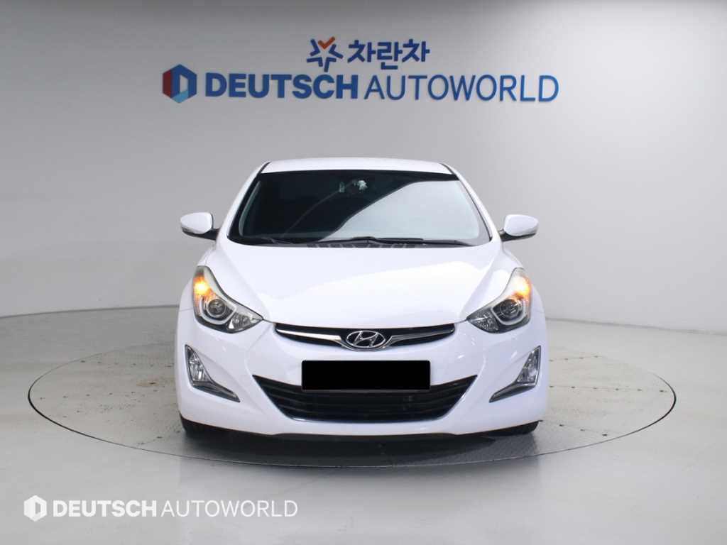 Hyundai Avante — photo 03