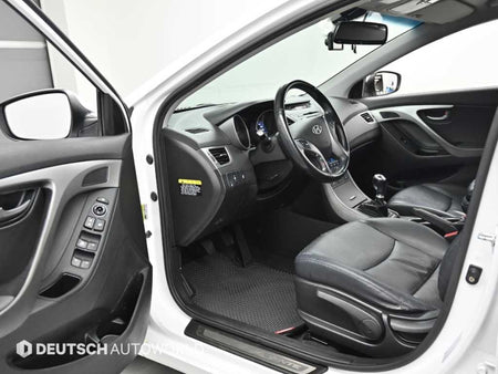 Hyundai Avante — photo 11