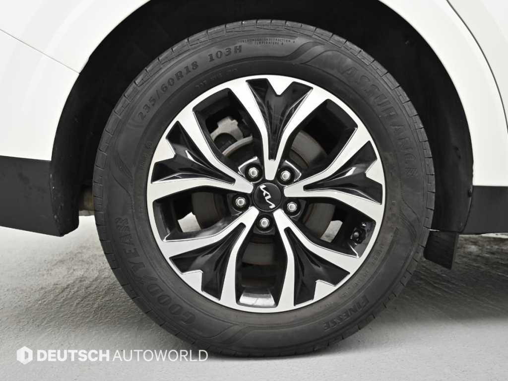 Kia Carnival — photo 05