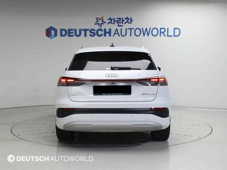 Audi Q4 e-tron — photo 04