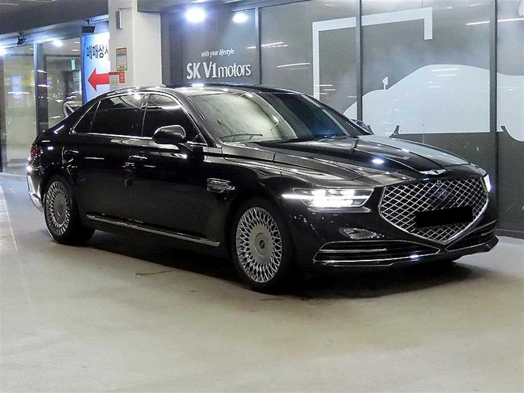 Genesis G90 — photo 01