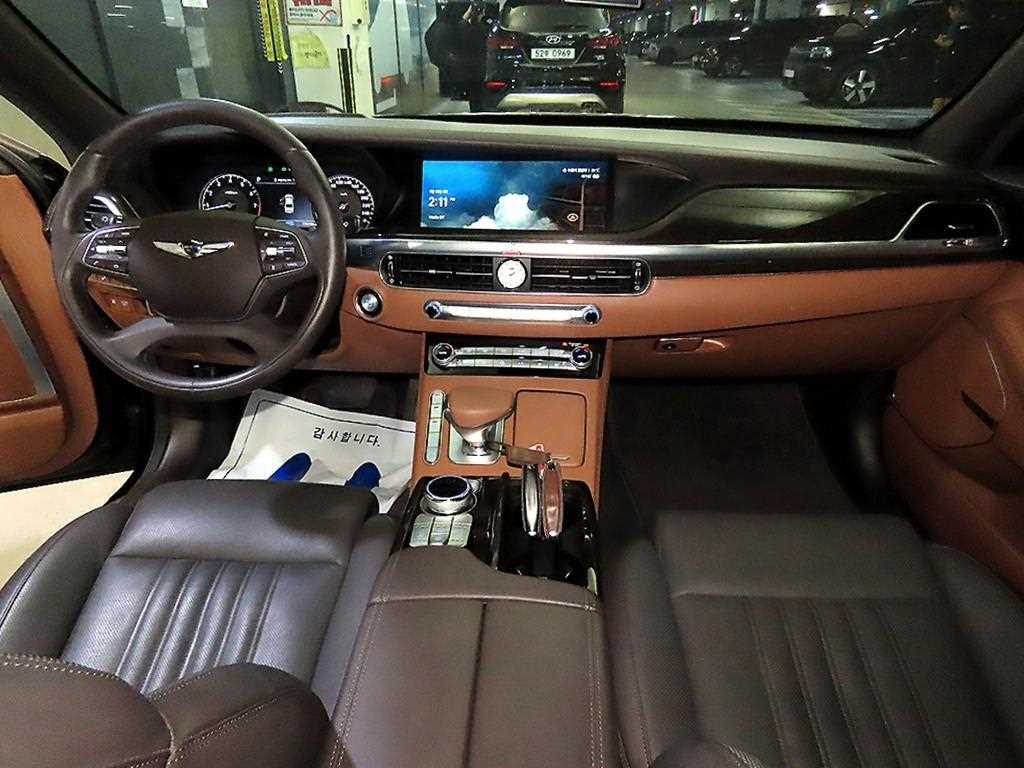 Genesis G90 — photo 10