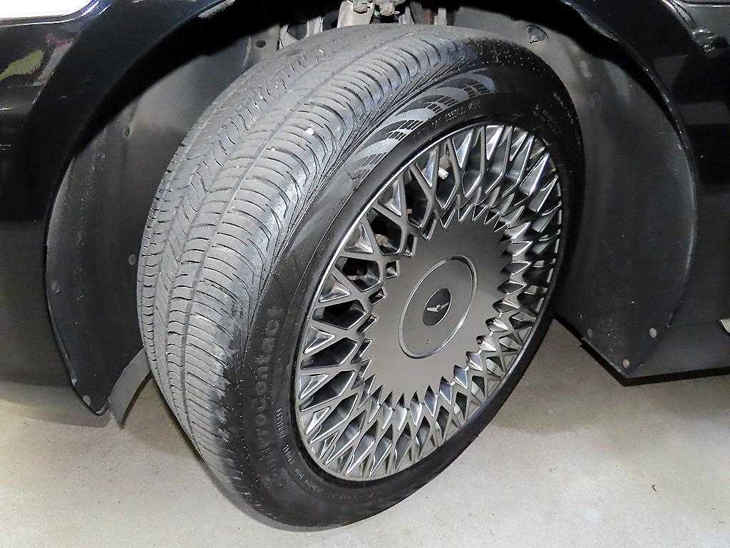 Genesis G90 — photo 20