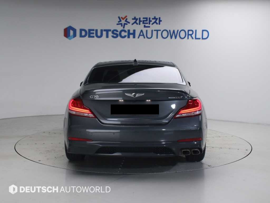 Genesis G70 — photo 04