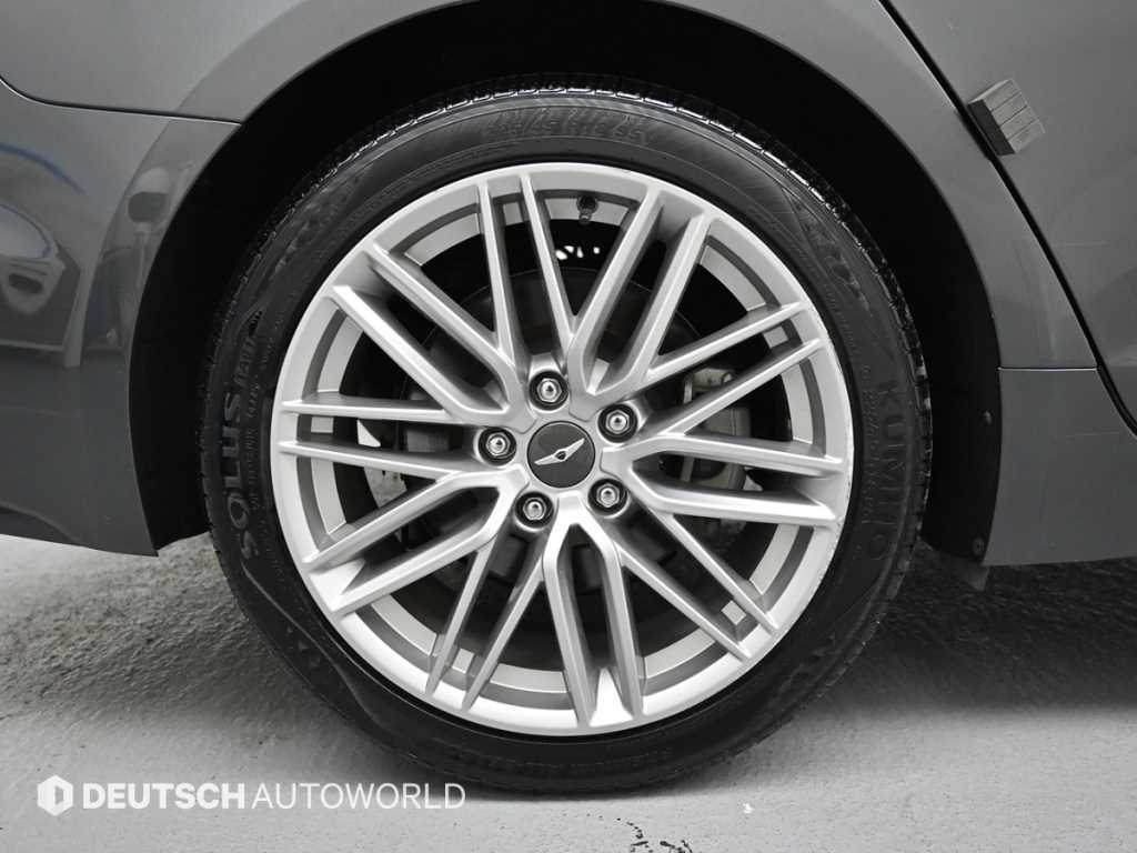 Genesis G70 — photo 05