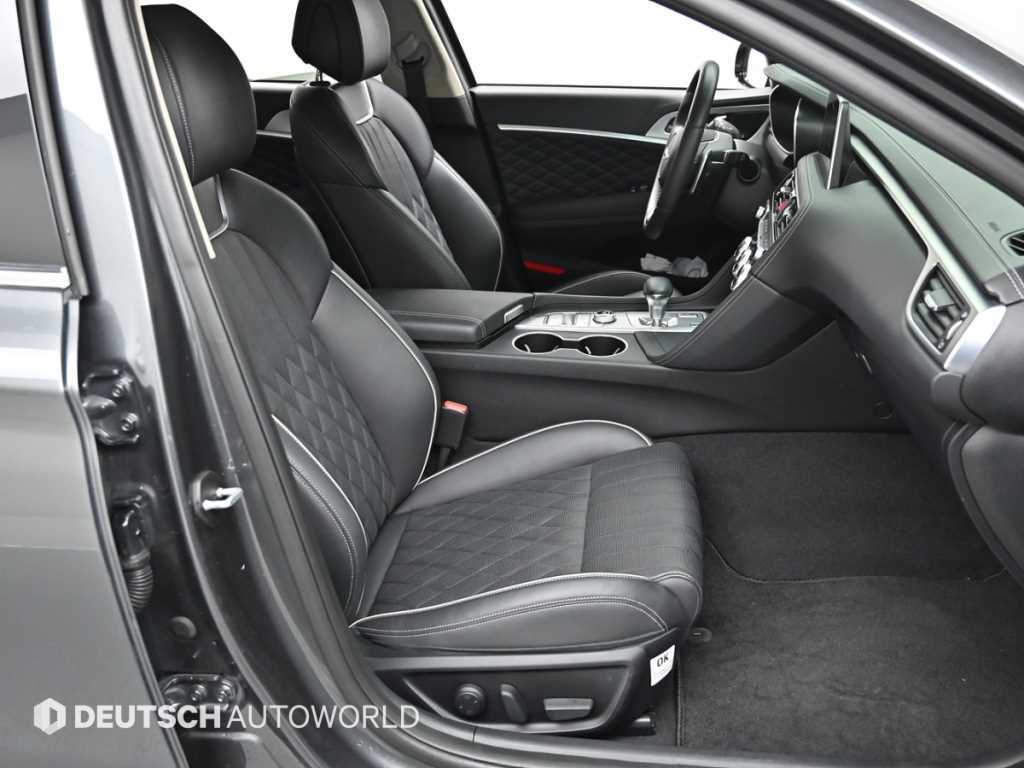 Genesis G70 — photo 10