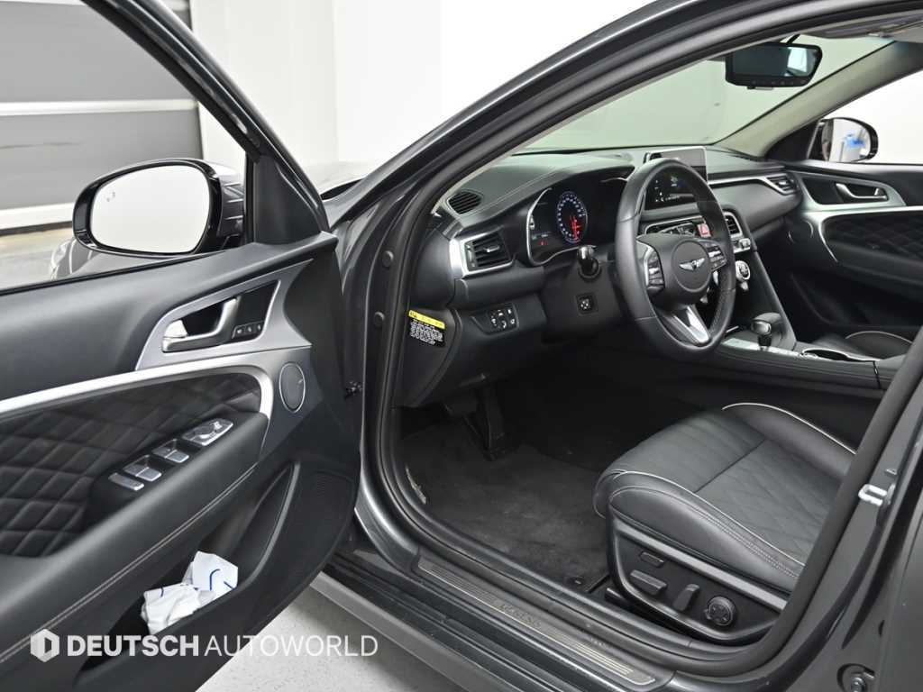 Genesis G70 — photo 11