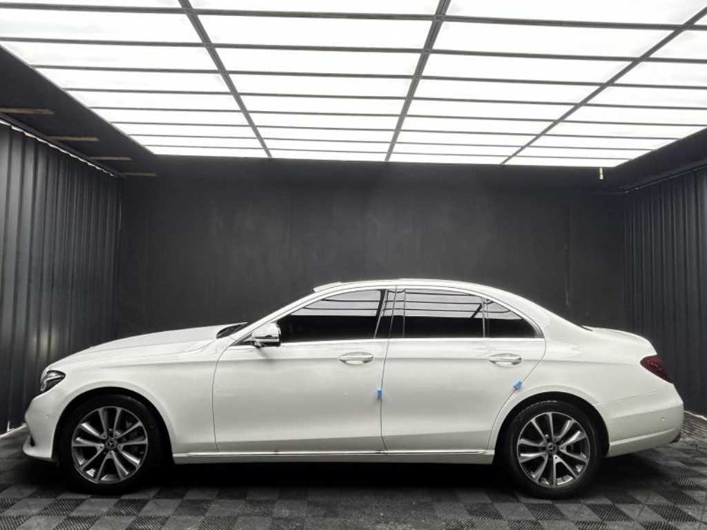 Mercedes-Benz E-Class — photo 03